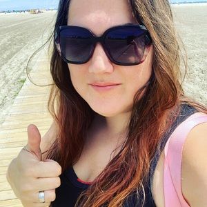 Meet your Posher, Gina